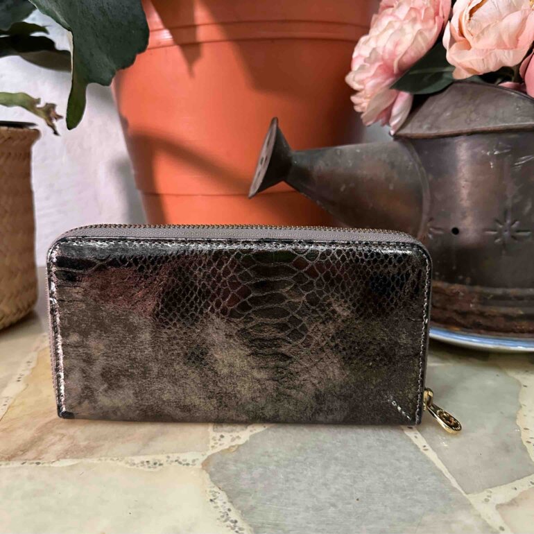 Cartera dorada C Wonder